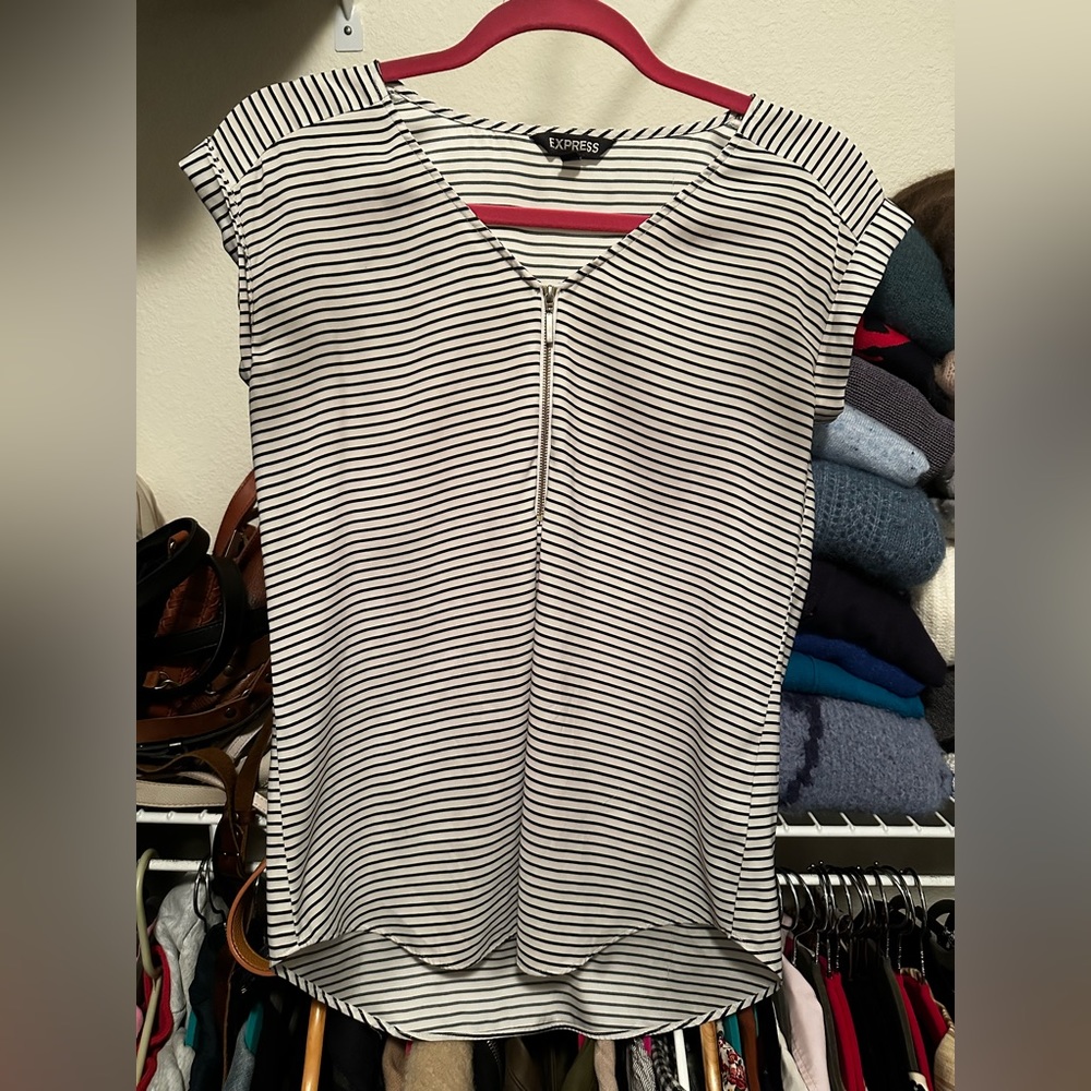 Express striped short sleeve